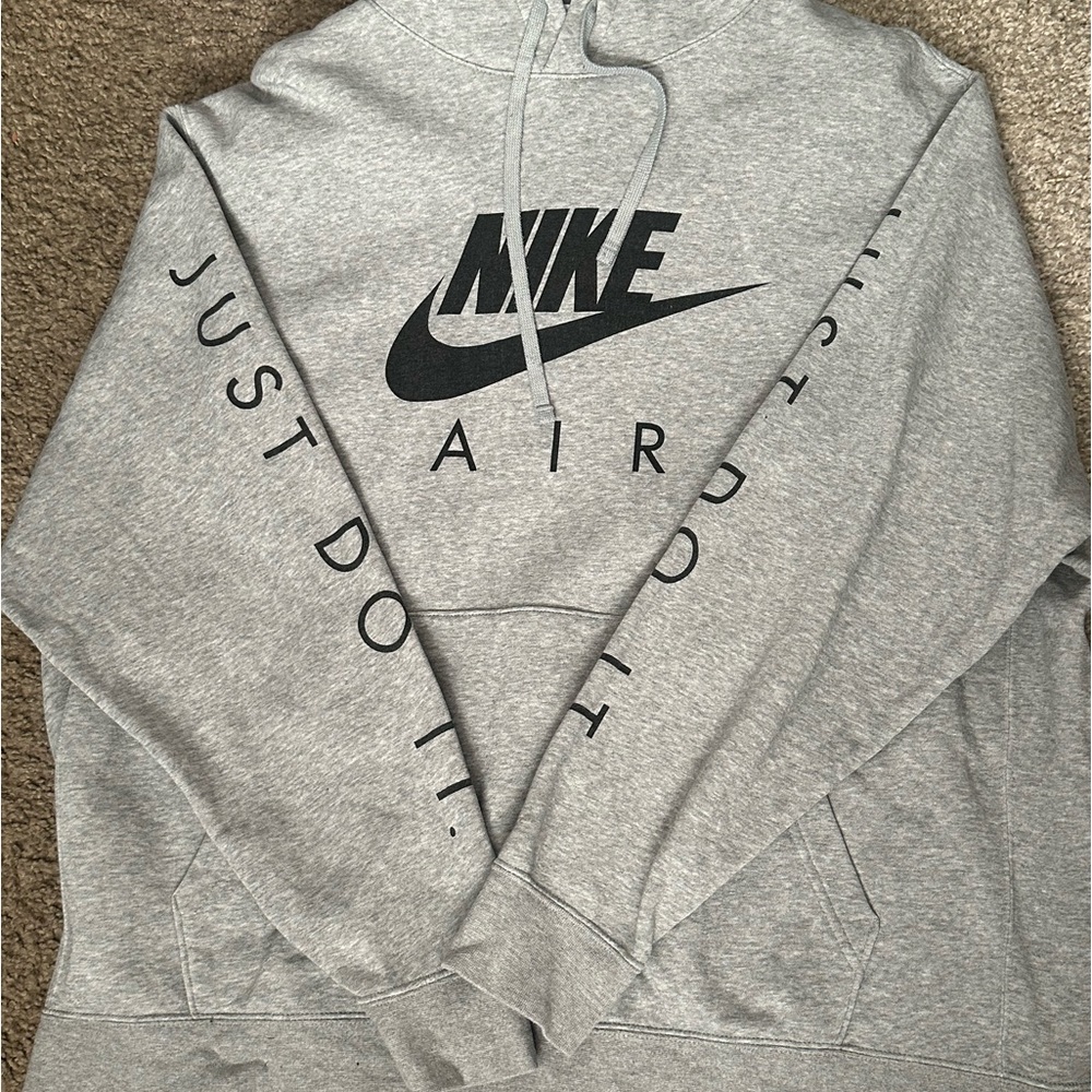 Grey Nike men’s hoodie